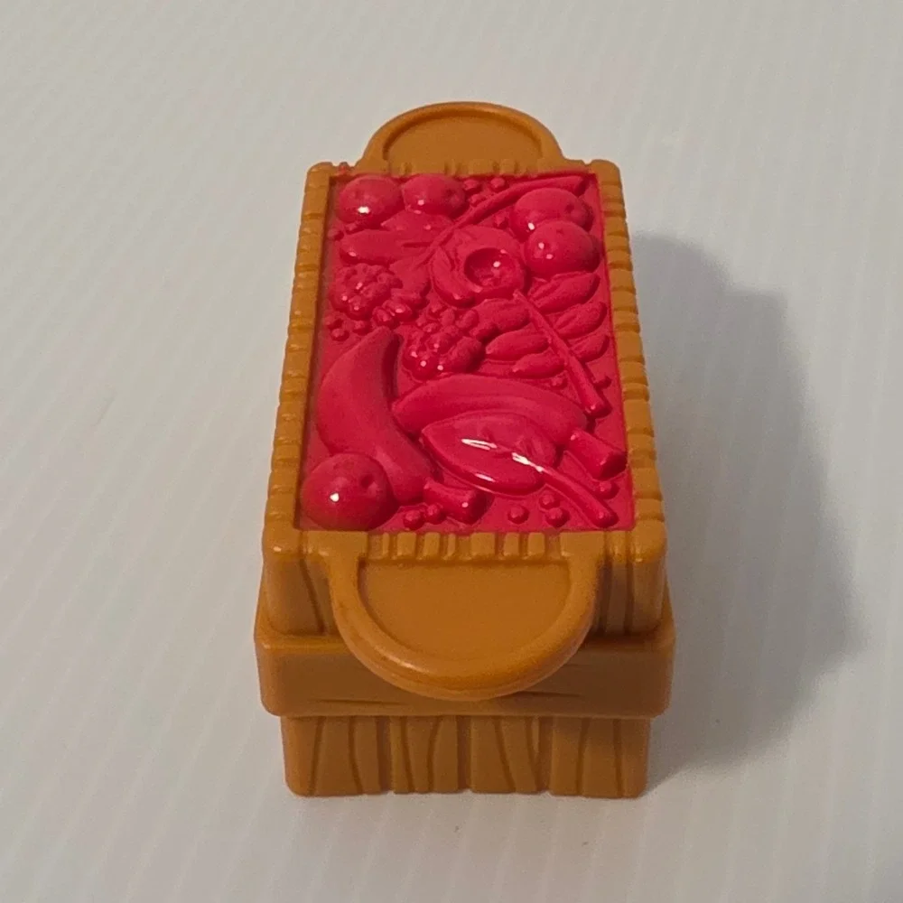Fisher-Price Little People Toy Food Crate Brown Red Excellent Accessory